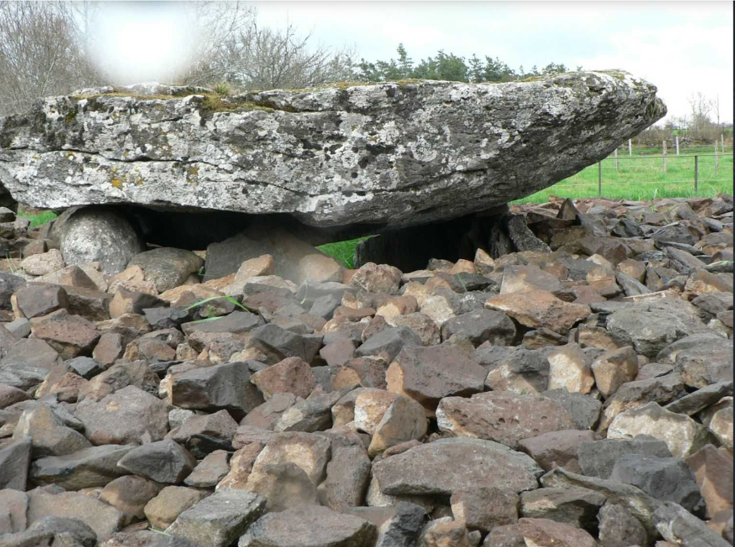 grand-dolmen-de-la-table-du-loup